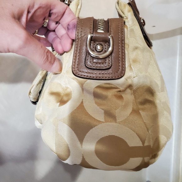 Not For Sale Rare Coach Kristin Signature C's Khaki Shoulder Bag Purse - Picture 8 of 12